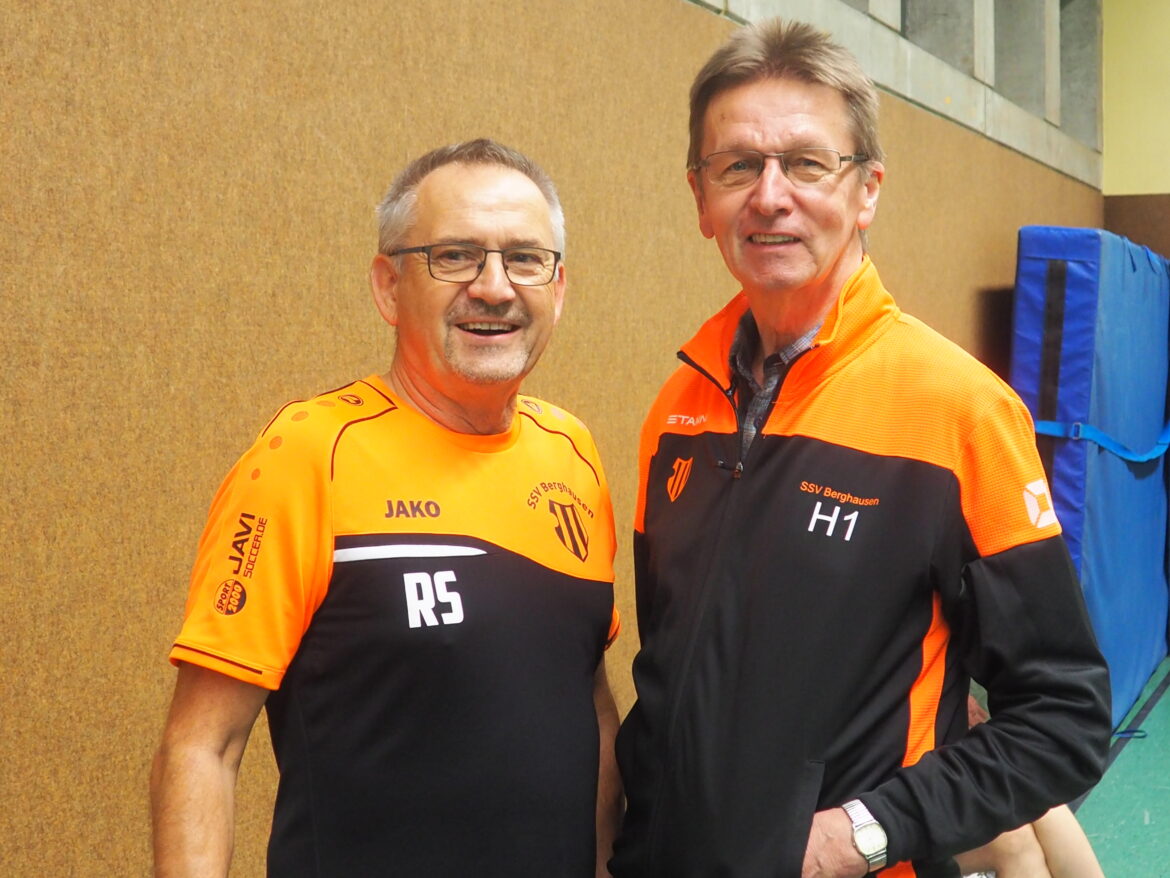 Neue Trainingsanzüge für die Tischtennis-Spieler